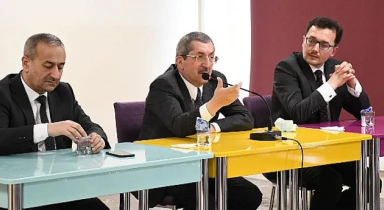 Başkan Vergili Deneyimlerini Gençlerle Paylaştı