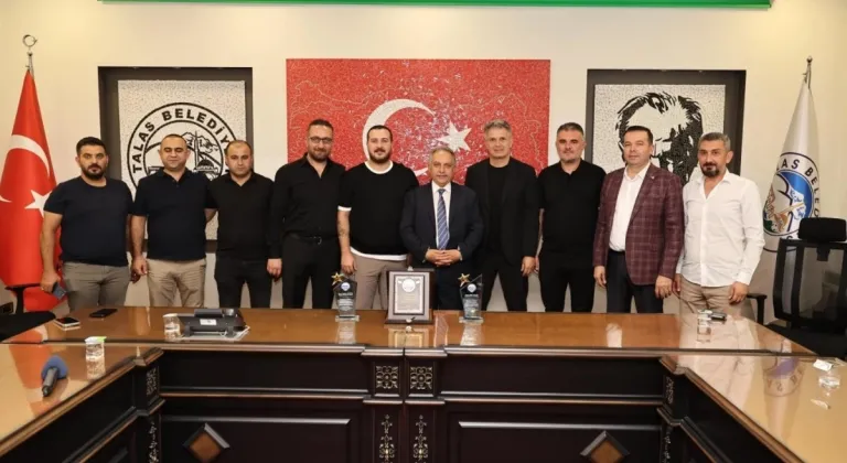 Başkan Yalçın: 'Borçsuz Kulübüz ve Altyapıda Şampiyonuz, Siyaset Yapmadık'
