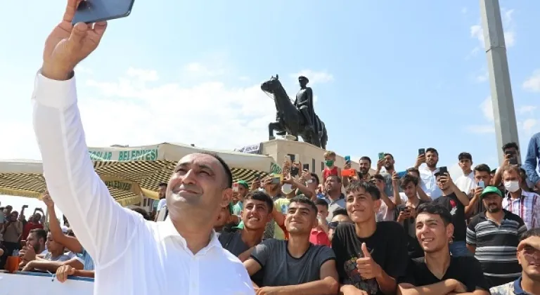 Başkan Yılmaz; “Gençlerimize İnanıyor Ve Güveniyoruz”