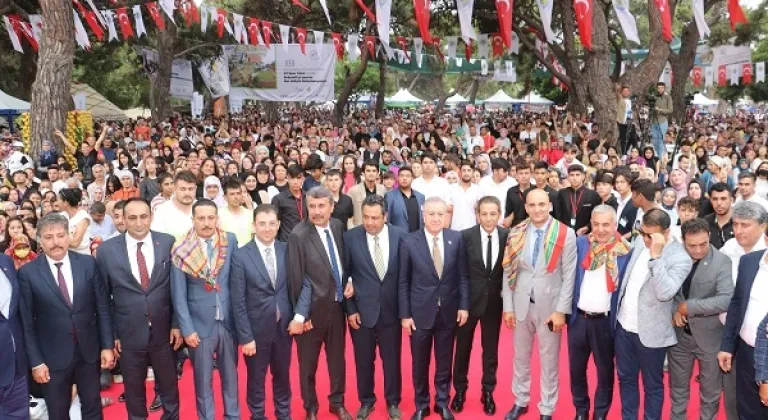 Başkan Yılmaz, Türkmen Şöleni’nde Hemşehrileriyle Buluştu