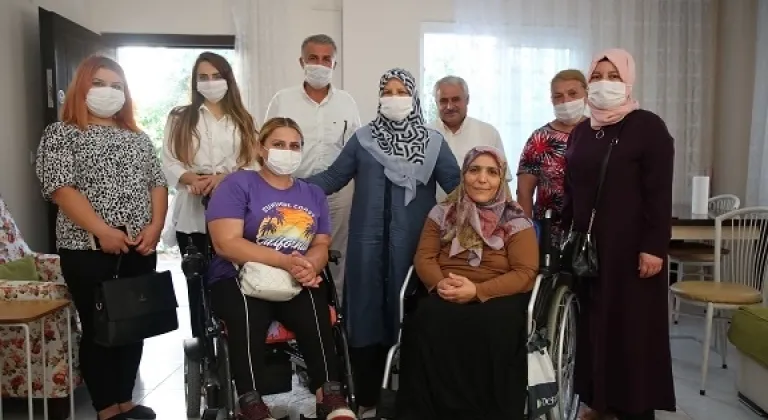 Behiye Gültak, Şehit Ailelerini Ve Engelli Vatandaşları Ziyaret Etti