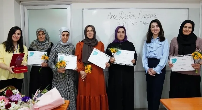 Beylikdüzü'nde 'anne-destek'te sertifika sevinci