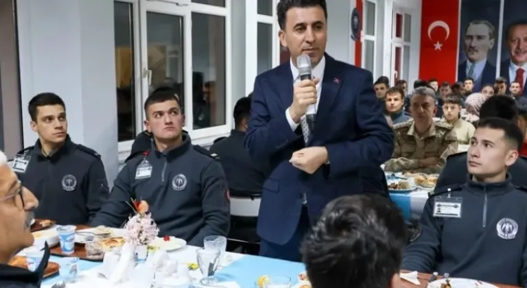 Bilecik Valisi Aygöl, Polis Adaylarıyla İftarda Buluştu