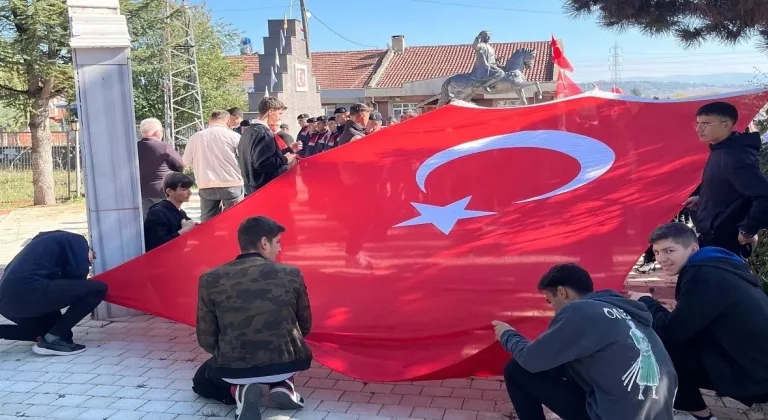 Bilecik'te ″Cumhuriyetin 101. Yılı Anısına Şehitler İçin Gençlik Yürüyüşü″