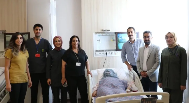 Bingöl'de Beyin Cerrahisi Ekibi Omurilik Tümörünü Başarıyla Aldı