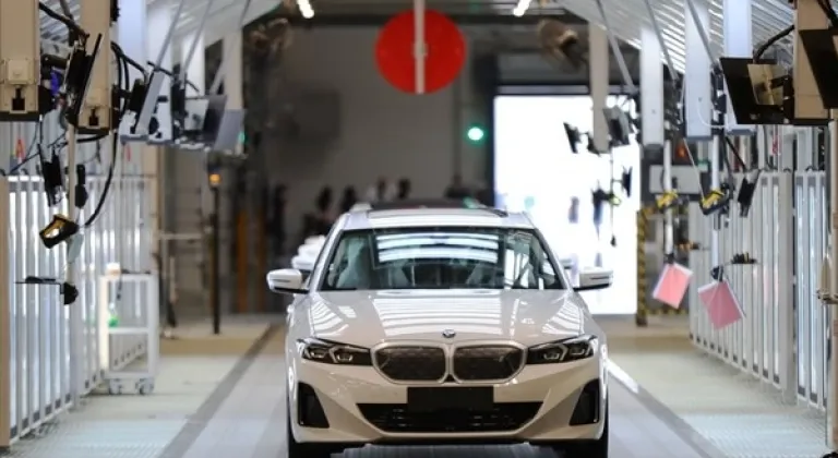 BMW, elektrikli araç sürümünü Çin’in talebi nedeniyle iki katına çıkardı