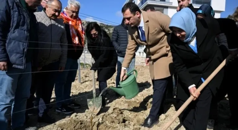 Bornova Misket Üzümü İçin Önemli Adım: İlk Fidanlar Dikildi