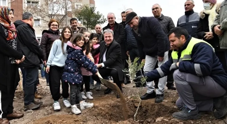 Bornova’da ağaç sahiplendirme