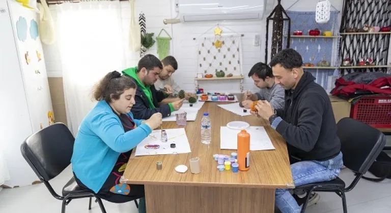 Bu Parkta Hem Anneler Hem Özel Bireyler Çok Mutlu