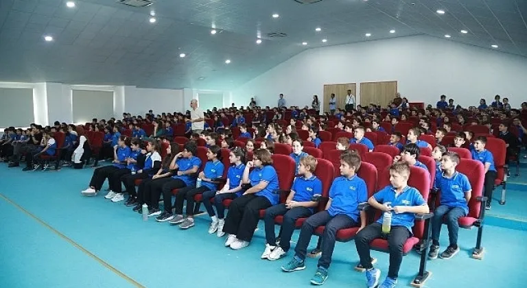 Burhaniye Belediyesi'nden 680 kişiye çevre eğitimi verildi.