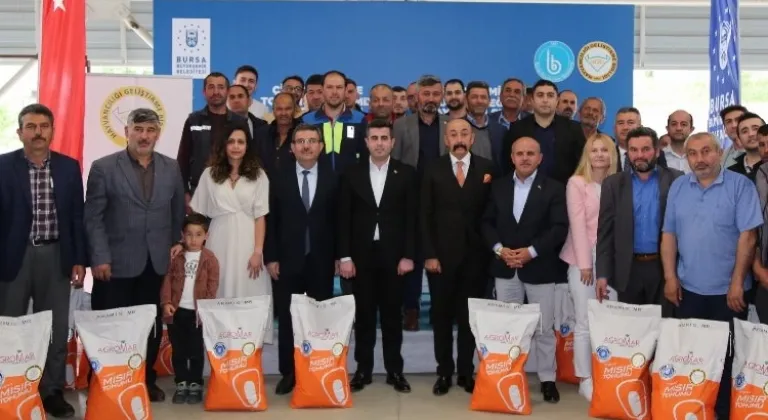 Bursa Büyükorhanlı çiftçiye silajlık mısır tohumu
