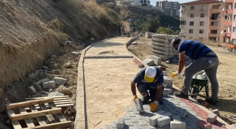 Bursa Gemlik'te Mahallelerde Hafta Sonu Mesaisi Devam Ediyor