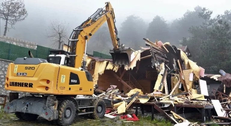 Bursa Osmangazi’de Belediyesi kaçak yapılara göz açtırmıyor