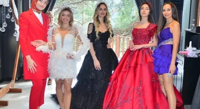 Bursa'da Göz Kamaştıran Defile