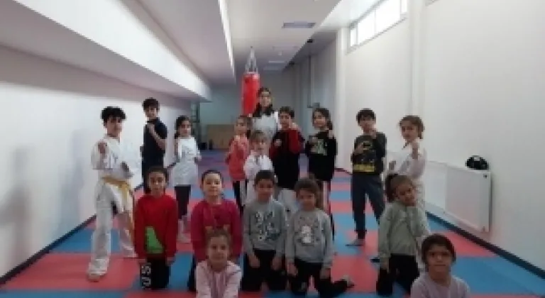 Büyükşehir Belediyesi bünyesinde “Spora Gel” kursları devam ediyor