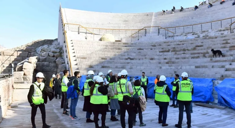 Büyükşehir Belediyesinin Miras Şantiye Gezileri Yoğun İlgi Görüyor