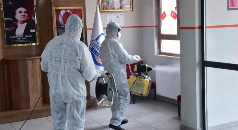 Büyükşehir okulları ilaçlıyor