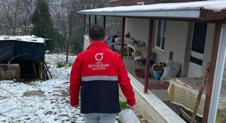 BÜYÜKŞEHİR SOĞUK KIŞ GÜNÜNDE SOFRALARI YEMEKSİZ BIRAKMIYOR.