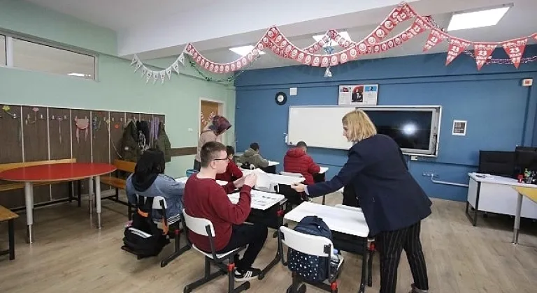 Büyükşehir'den eğitime tam destek;  Kocaeli'de özel eğitim sınıfı sayısı 256'ya ulaştı