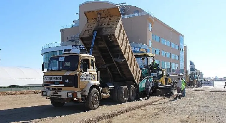 Büyükşehir'den Finike Sahilkent Hali'nde düzenleme