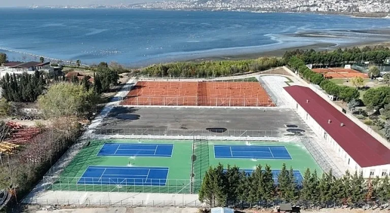 Büyükşehir'in İzmit Tenis Merkezinde sona doğru