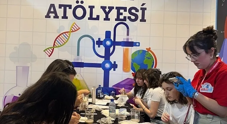 Canik Özdemir Bayraktar Keşif Kampüsü atölyeleri, TEKNOFEST KKTC'nin ilk gününde ziyaretçi akınına uğradı.