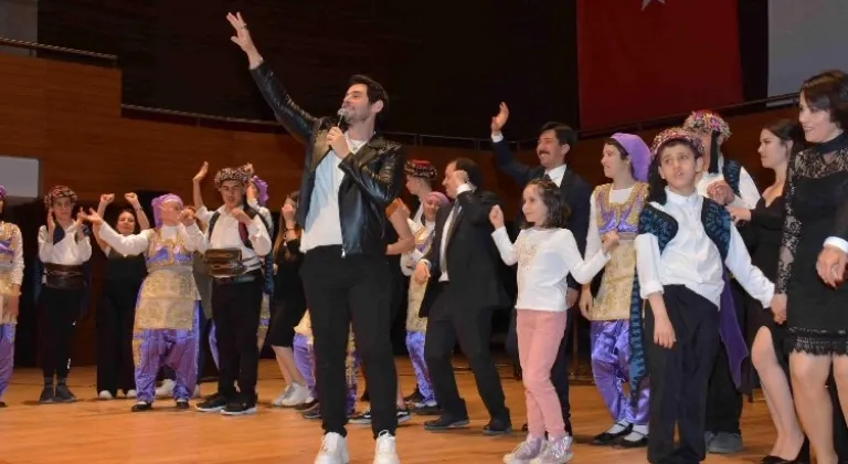 Cem Belevi’den anlamlı konser