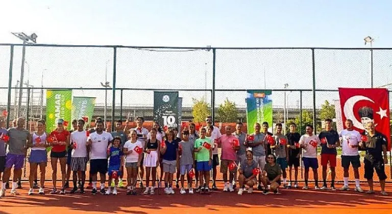 Çeşme’de Tenis Turnuvası Heyecanı