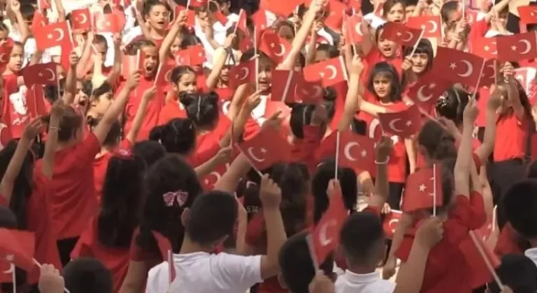 Çevre Şehircilik Bakanlığı’ndan Afet Bölgesinde 23 Nisan Coşkusu
