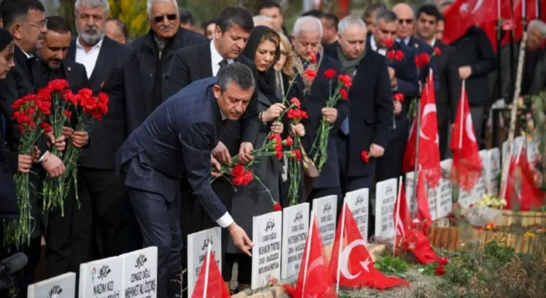 CHP Lideri Özgür Özel Adıyaman’da: 'Beşli çeteye, 43 müteahhite para var, depremzedeye yok'