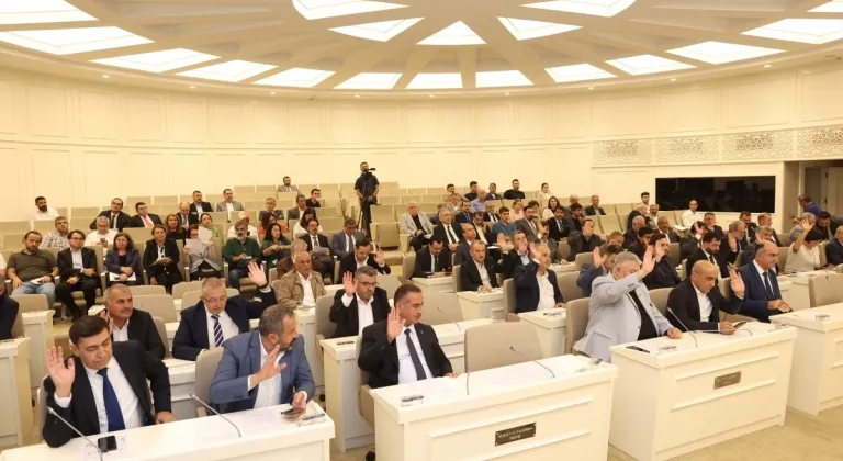 Çiftçilere üzüm sıkma makinesi ve sera projesi desteği