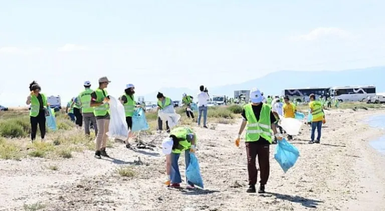 Çiğli’de Kıyı ve Deniz Temizliği Yapıldı