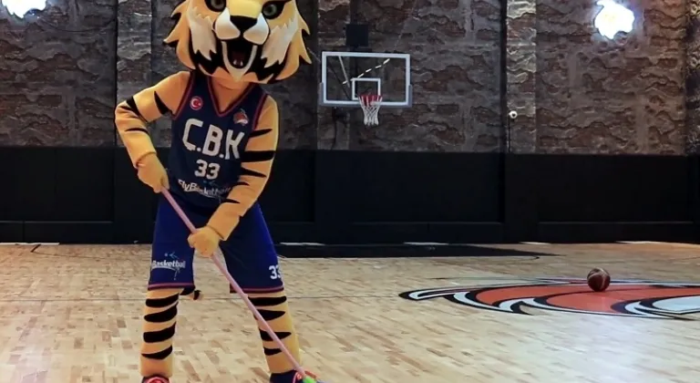 Çukurova Basketbol Kulübü, Babalar Günü'nü 'Çuko' İle Kutladı