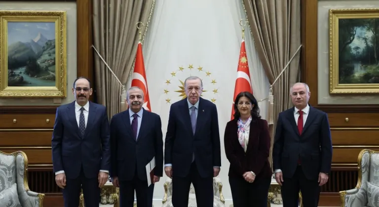 Cumhurbaşkanı Erdoğan, DEM Parti İmralı Heyeti’ni Beştepe’de kabul etti