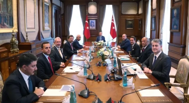 Cumhurbaşkanı Erdoğan, TOGG yönetim kurulu üyelerini kabul etti