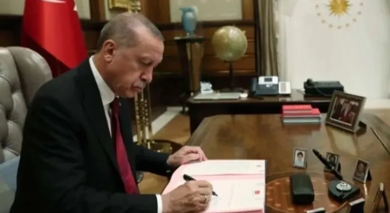 Cumhurbaşkanı Erdoğan’ın imzasıyla yeni atamalar Resmi Gazete’de yayımlandı