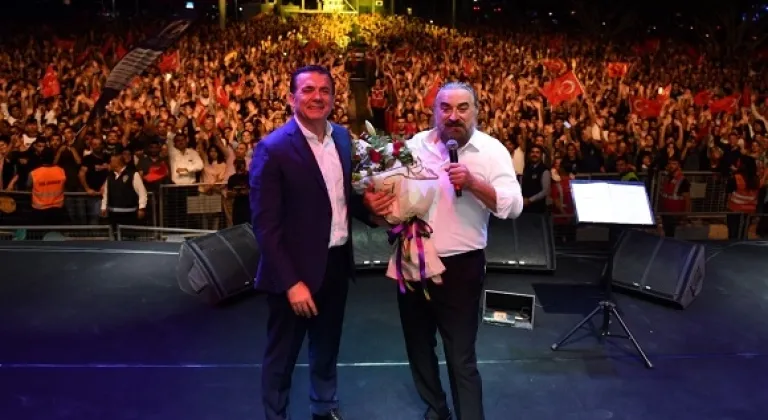 Cumhuriyet Bayramı Yenişehir'de  Volkan Konak konseriyle kutlandı