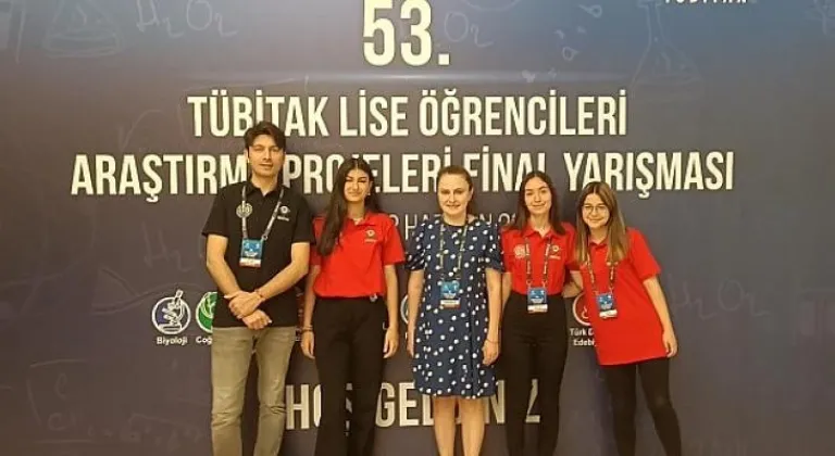 Darüşşafakalı öğrencilere TÜBİTAK’tan ödül