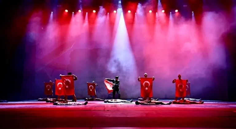 Denizli Büyükşehir’den 101. yılda muhteşem gösteri