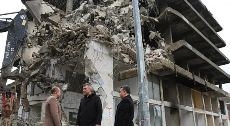 Depremin İzlerini Silen Gölcük