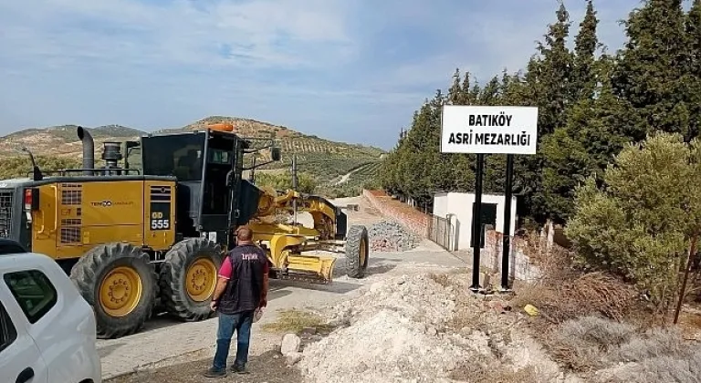 Didim Belediye Başkanı Hatice Gençay, Batıköy Mahallesi'nde uzun yıllardır yapılmayan yolun yapımını başlattı. Çalışmalar tüm hızıyla devam ediyor.