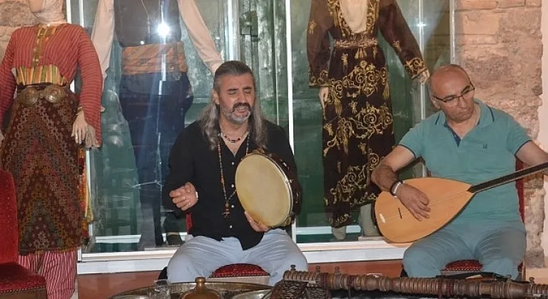 Doğu Anadolu Türküleri hikâyeleriyle EÜ'de hayat buldu