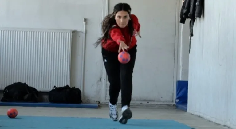 Dünya Şampiyonu yeni 'bocce'ciler yetiştiriyor