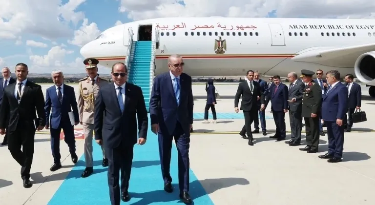 Es-Sisi'nin Türkiye Ziyareti Başladı