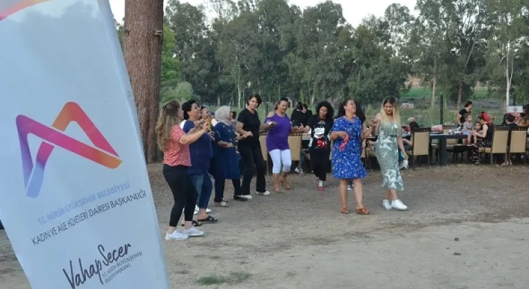 Ev İşlerinde veya Tarlalarda Çalışan Kadınlar Stres Attılar