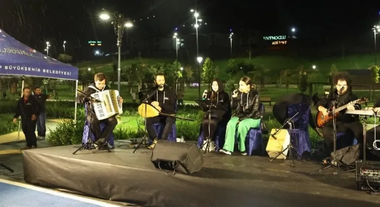 Galle Park'ta sonbahar şarkıları söylendi