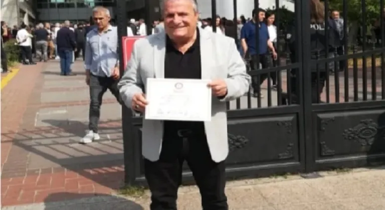 Gazeteci Şehitoğlu, Toroslar Belediye Meclis Üyeliği Mazbatasını aldı