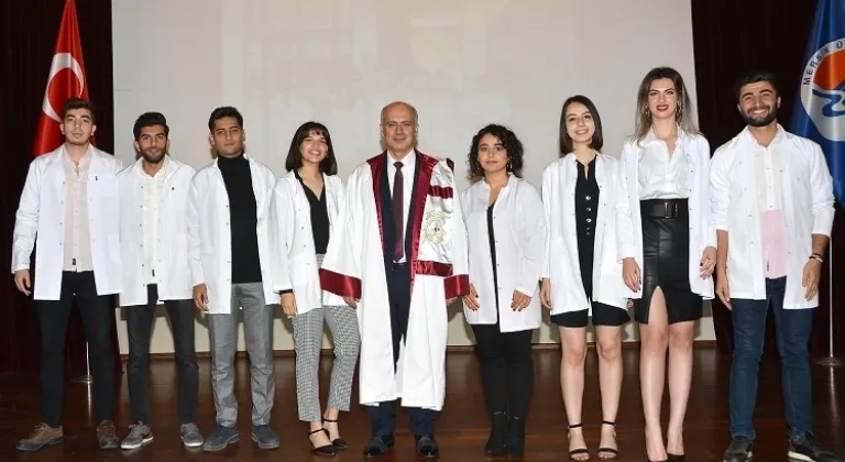 Genç Diş Hekimleri Beyaz Önlüklerini Giydi