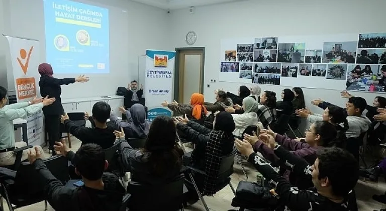 Gençlere Artı 1 Yazan Seminer; 'İletişim Çağında Hayat Dersleri'