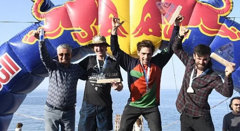 Gökyüzünden Deniz Seviyesine Pedal Çevirdiler